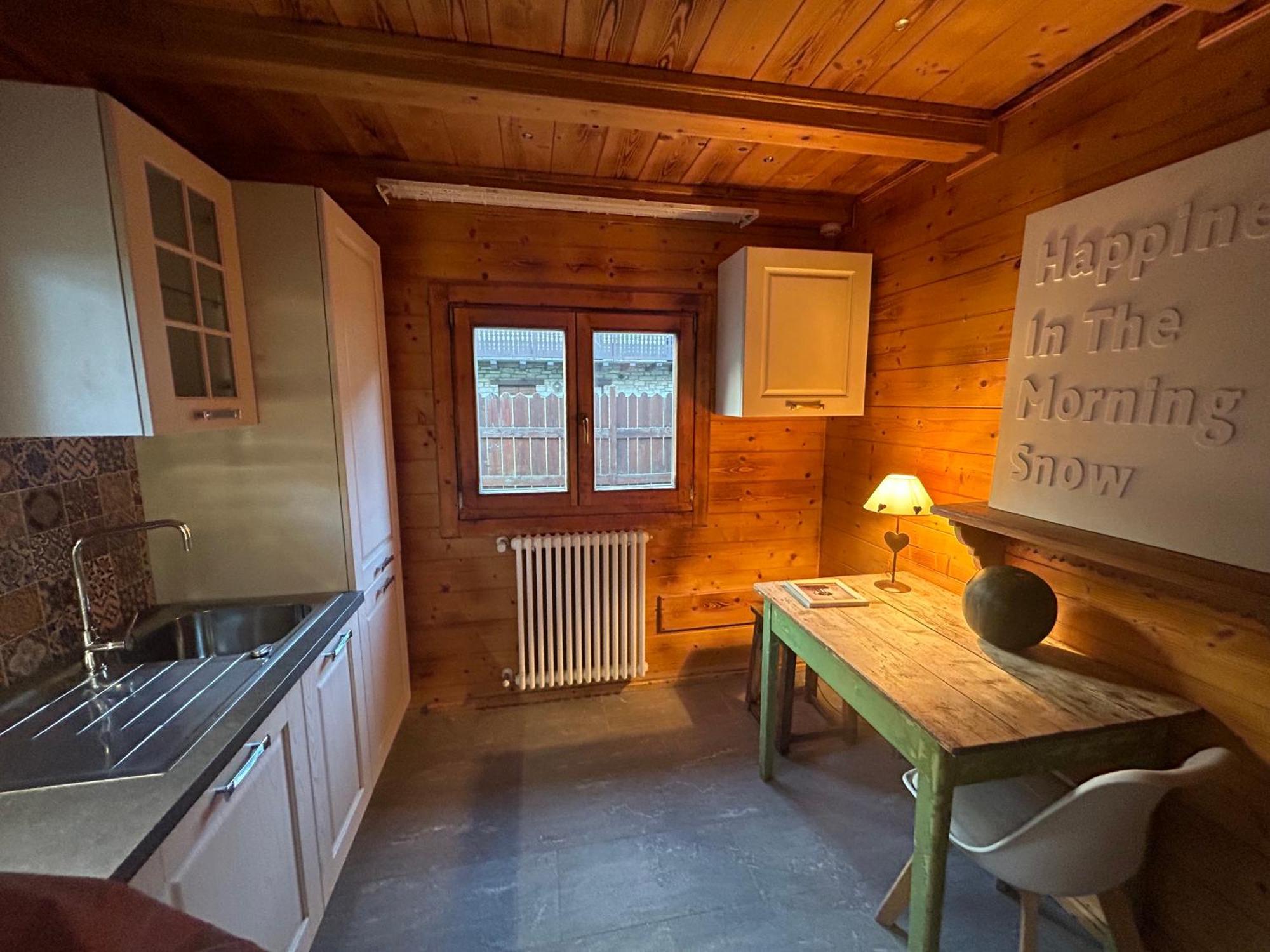 Hotel Letterario Locanda Collomb La Thuile Exterior foto